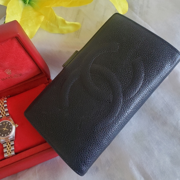 CHANEL Handbags - Authentic Chanel Caviar wallet